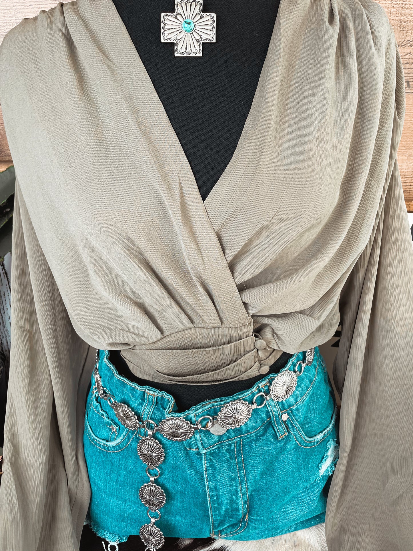 Cropped Long Sleeve Blouse ( olive )